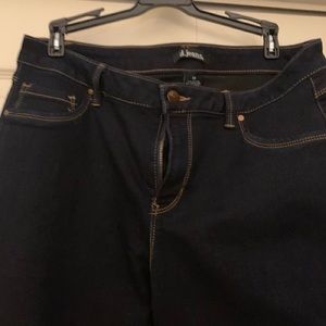 Women’s jeans ankle length high waisted